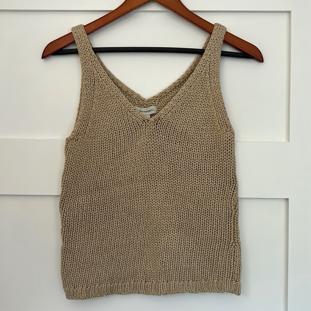 Banana republic chunky knit tank. Slightly cropped